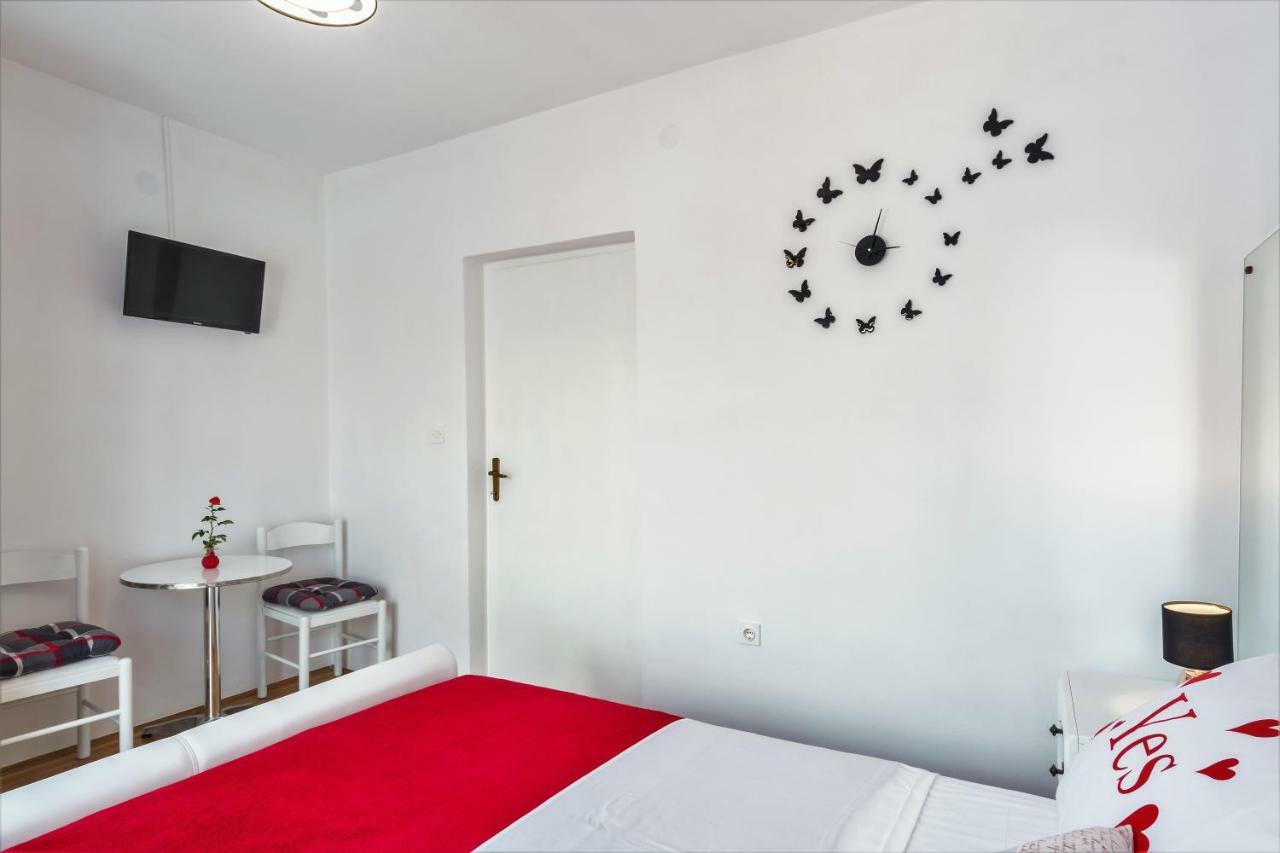 Vacation House Maslina Rupalj Exterior photo